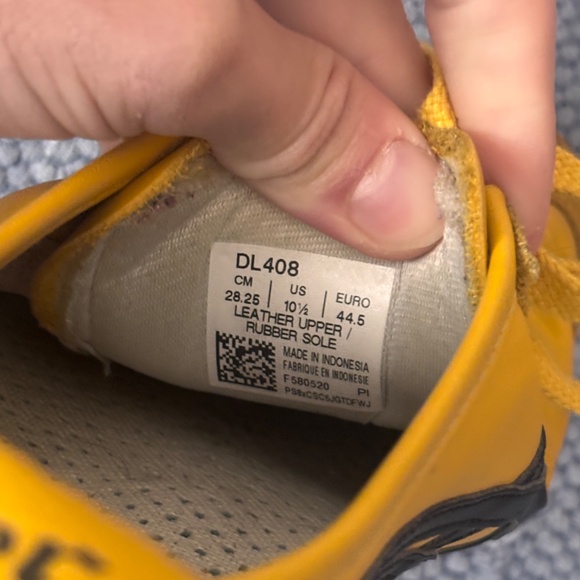 Onitsuka Tigers Yellow Black Bruce Lee Sneakers - Picture 5 of 12